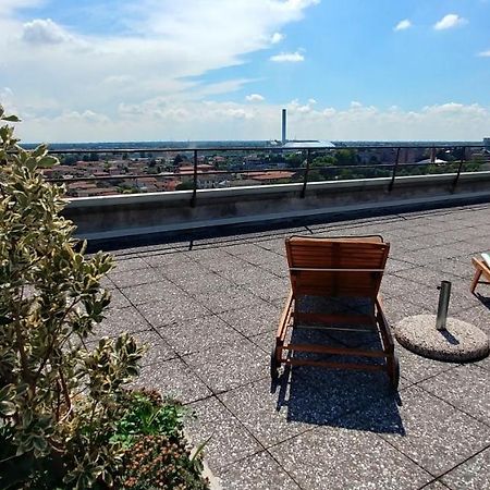 La Suite Attico Metro' Volta Brescia Exteriör bild