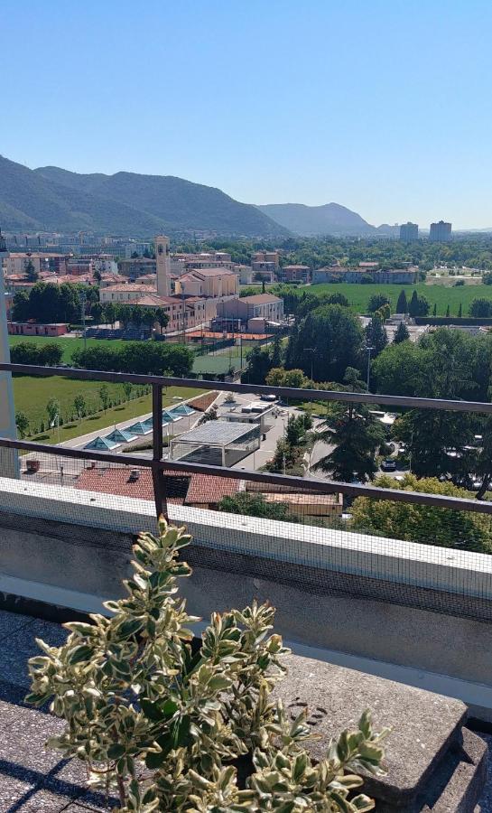 La Suite Attico Metro' Volta Brescia Exteriör bild